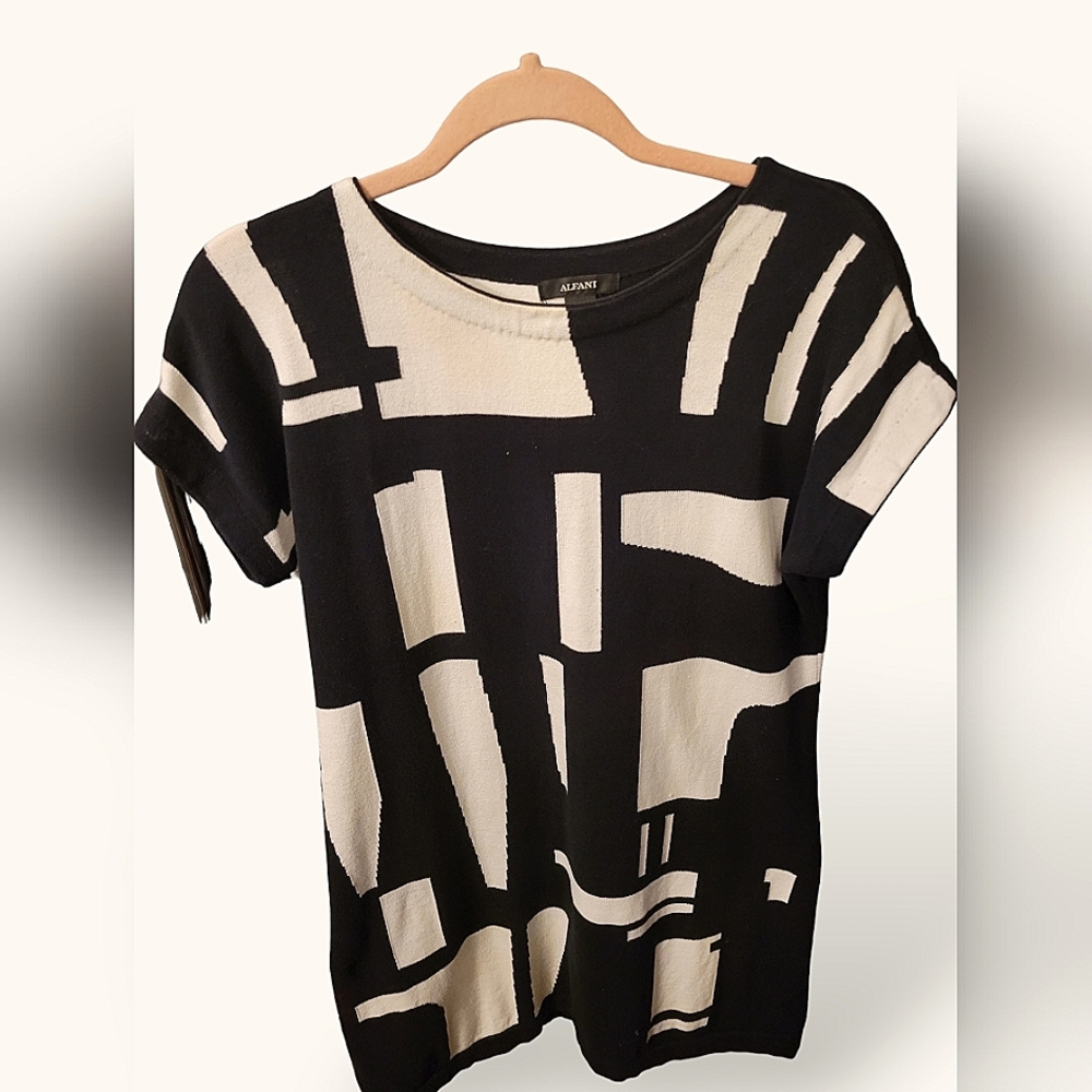 Alfani black/white colored block sweater dress